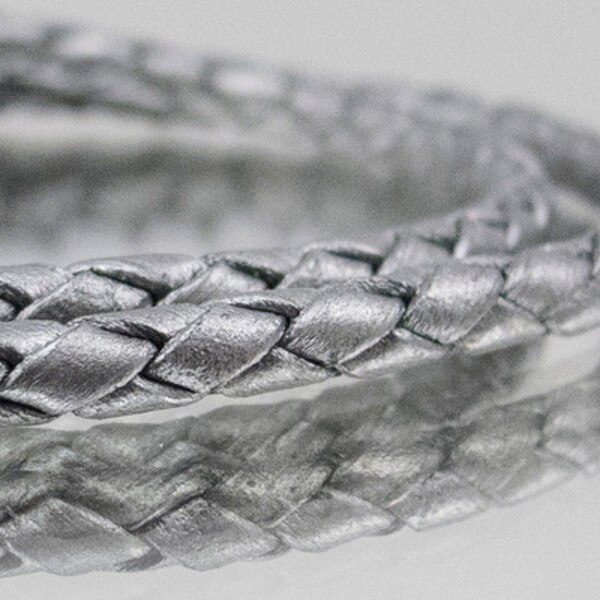 221-47.SLC.jpg CordBoloSilver3mmYd Image