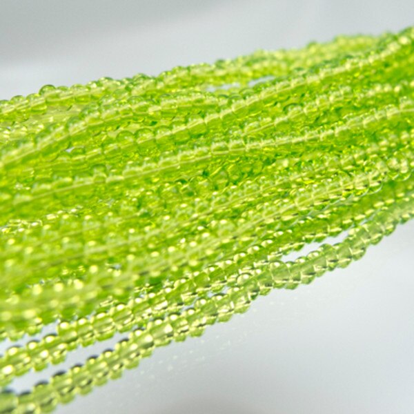 26-110203.SLC.jpg SeedBeadTransLightGreen11/0 Image