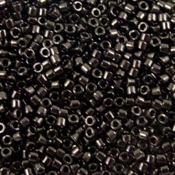 45-113010.SLC.jpg BeadDelicaDB010 Image