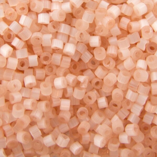 45-113824.SLC.jpg BeadDelicaDB824 Image