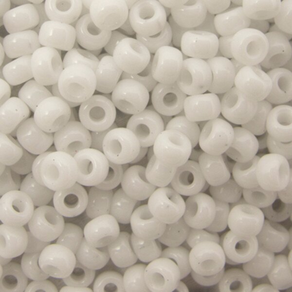 45-89402.SLC.jpg 8/0 Seed Beads - Opaque White 22g Image