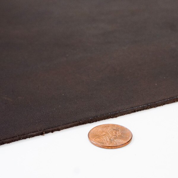 49-9110.SLC.3.jpg Hermann Oak Drum Dyed Brown Pre-Cut 6-7 oz. 6" x 12" Image