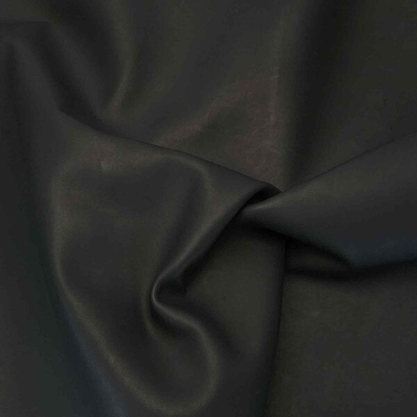 673-01.SLC.03.jpg Matte Black Oil Tan Side Image