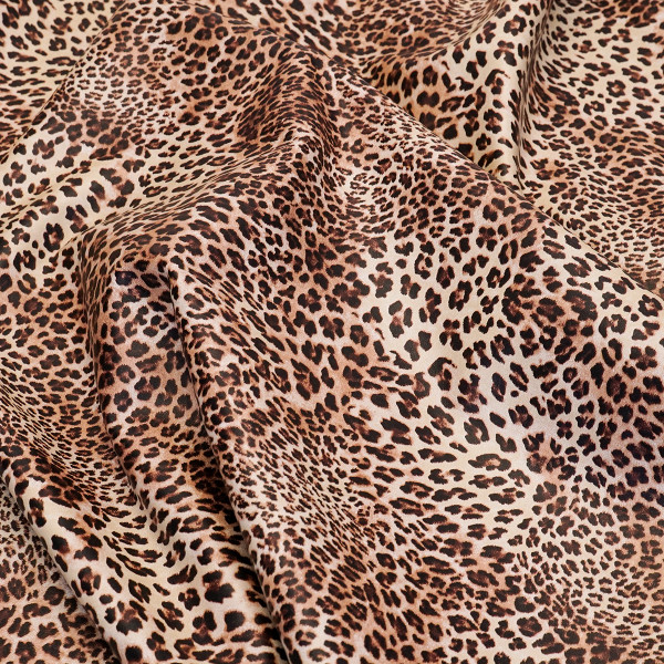 828-001.SLC.03.jpg Cheetah Print on Lamb Image