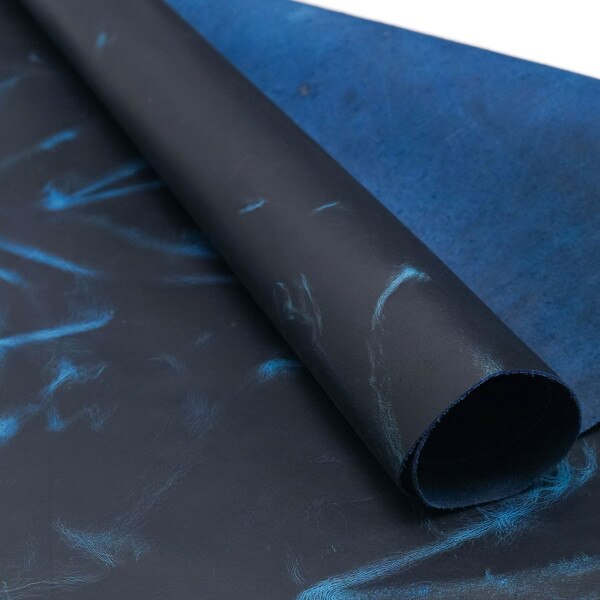AWPU.Blue.01.jpg Aurora Waxed Pull-Up Image