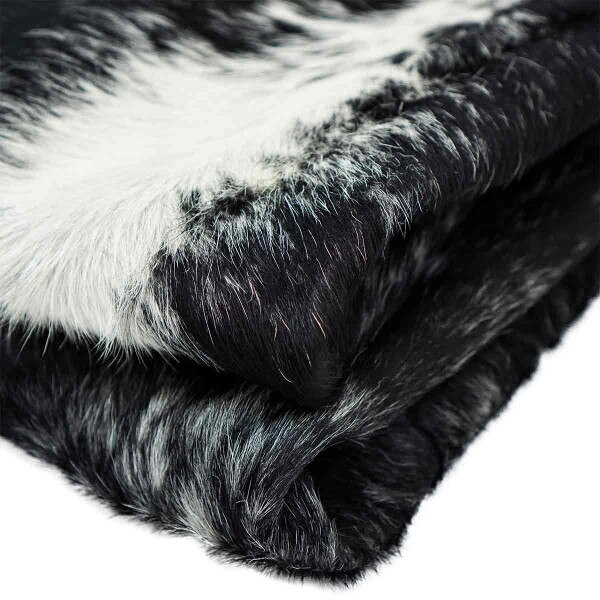 BWSR.SLC.02.jpg Black & White Speckled Cowhide Rugs Image