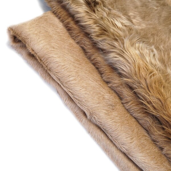 CPCR.SLC.03.jpg Champagne Cowhide Rugs Image