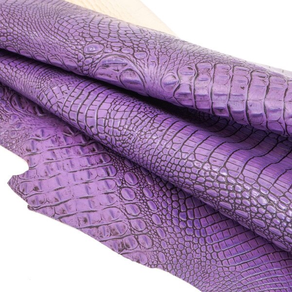 EGOC.Grape.02.jpg Embossed Gator on Cow Image