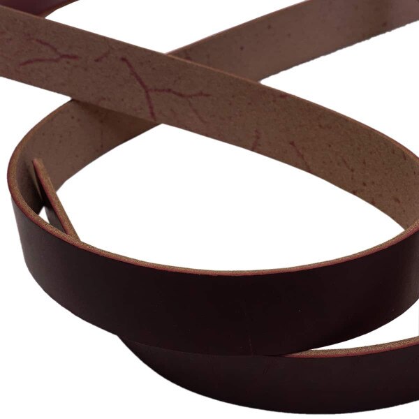 LGST.Burgundy.02.jpg Latigo Straps Image