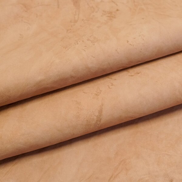 RSTSK.SLC.02.jpg Rustic Veg Tan Sheepskin Image