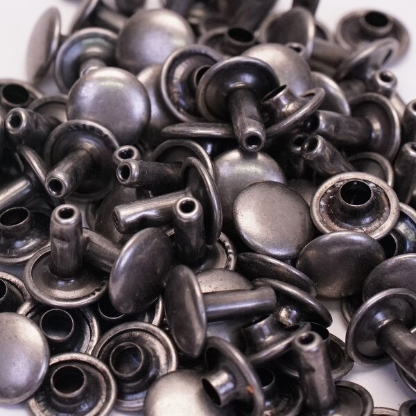 SBDCR.Gunmetal.Medium.02.jpg Double Capped Rivet - Solid Brass Image